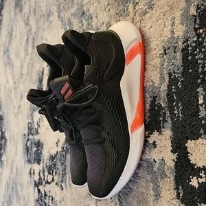 Size 7 Adidas shoes